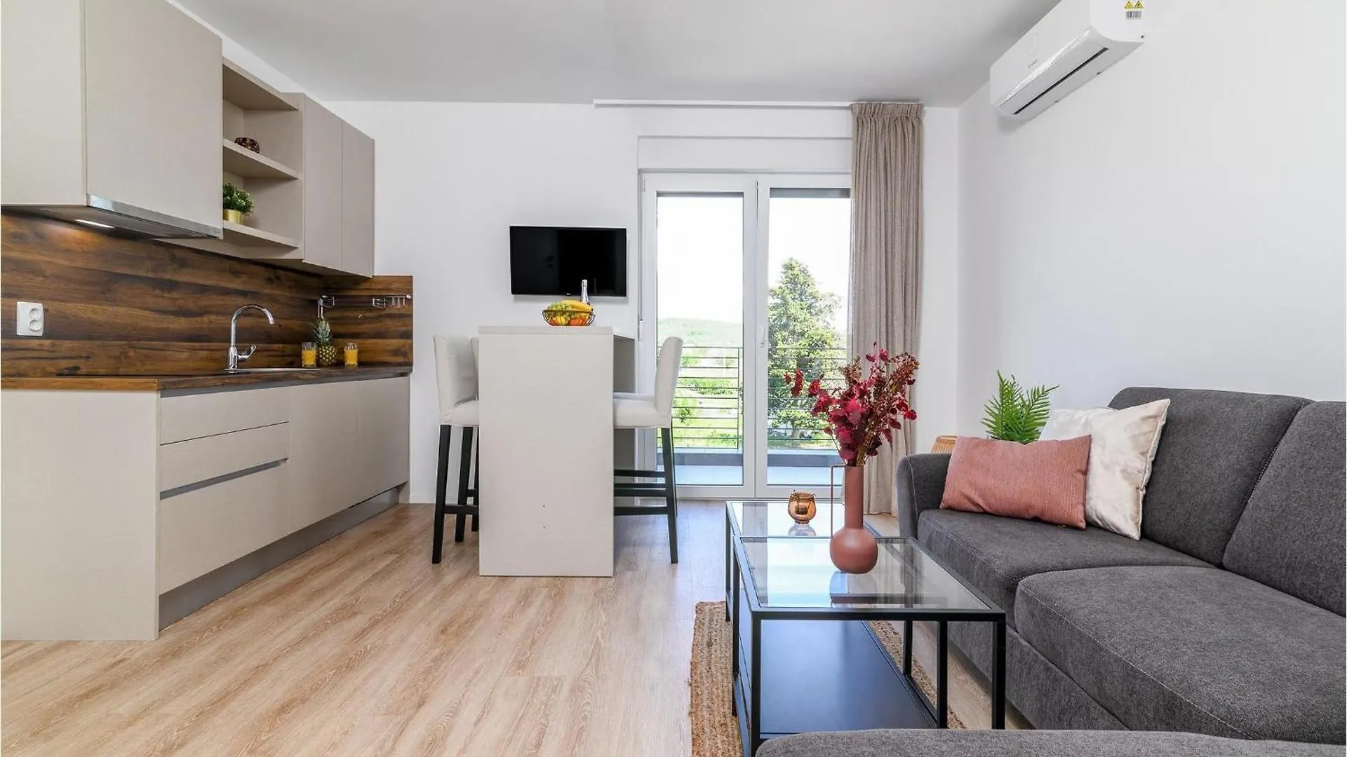 Stunning Apartment In Rovinj With Kitchen